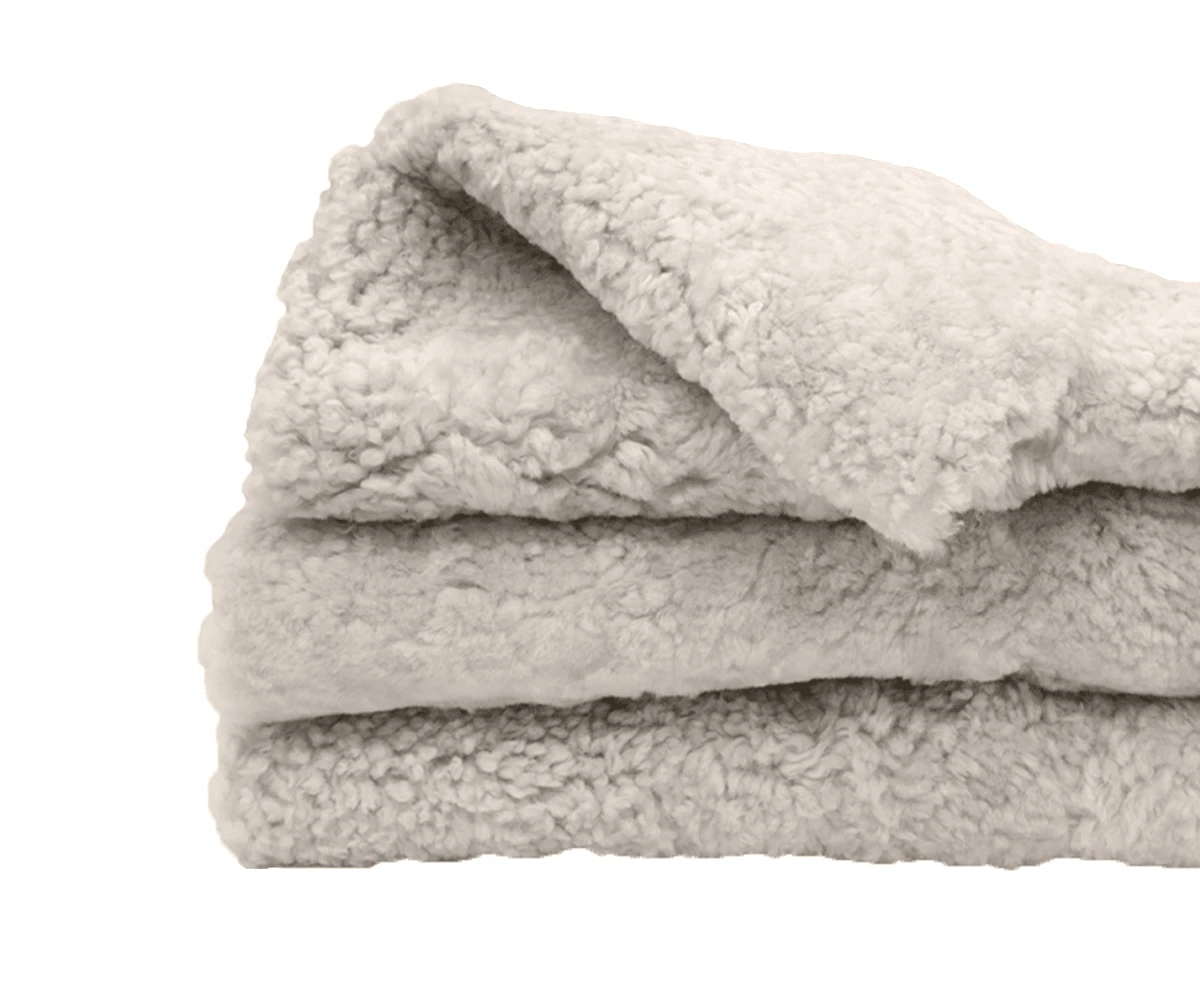 Curly Double Pelt - Oatmeal 3 Curly Double Pelt - Oatmeal